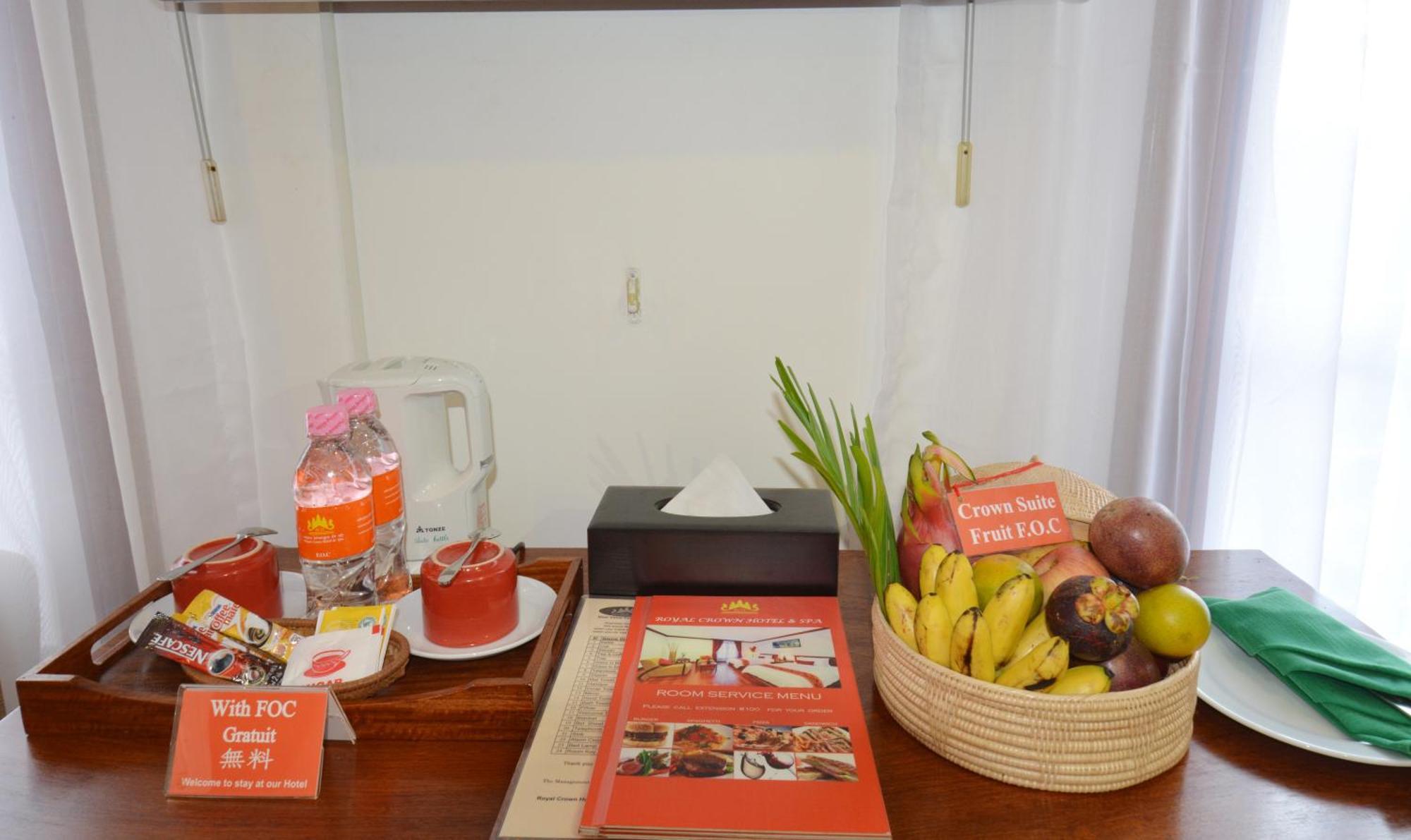 The Suite By Royal Crown Hotel Siem Reap Exterior foto