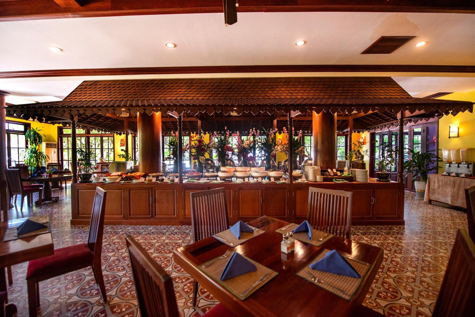 The Suite By Royal Crown Hotel Siem Reap Exterior foto