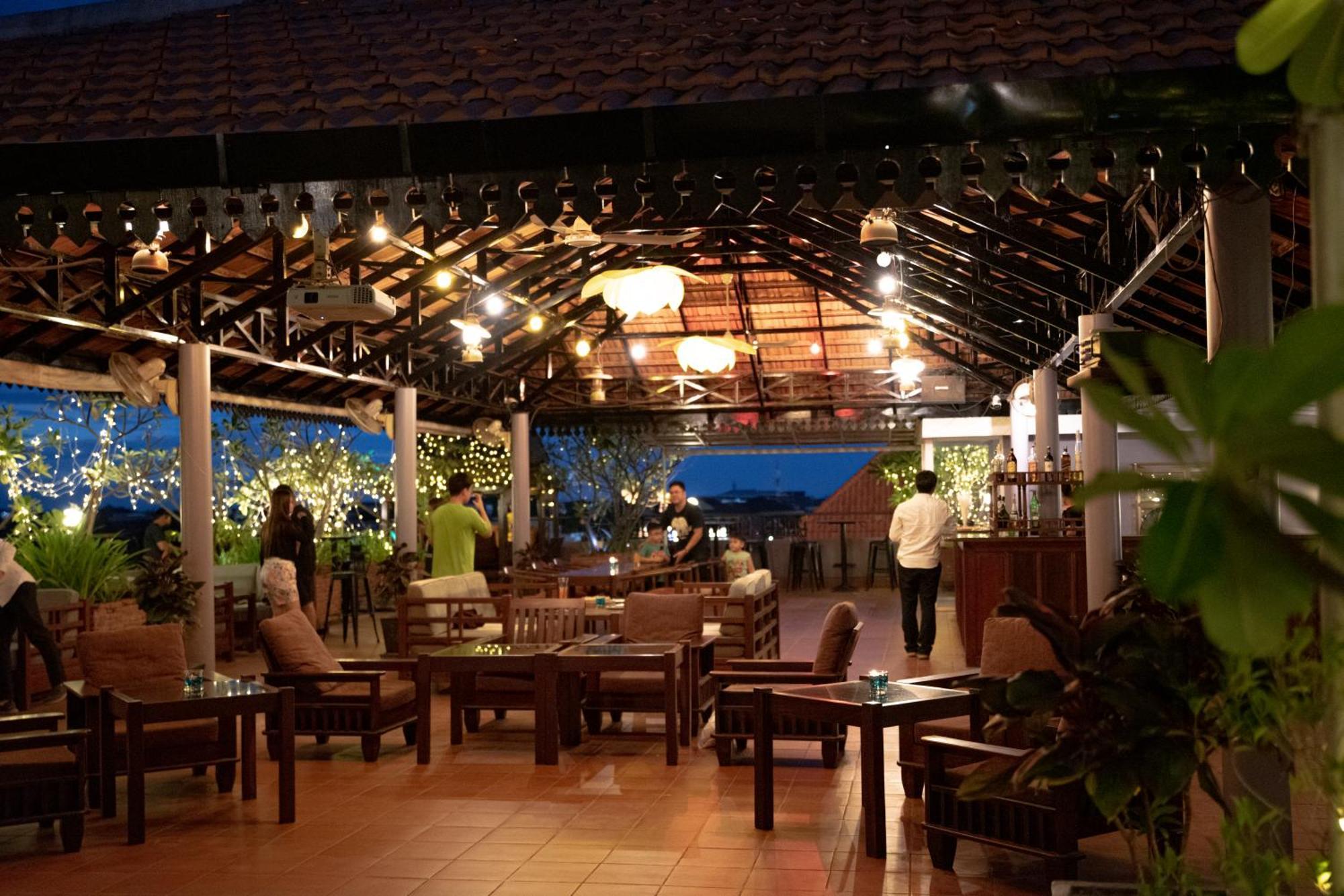 The Suite By Royal Crown Hotel Siem Reap Exterior foto