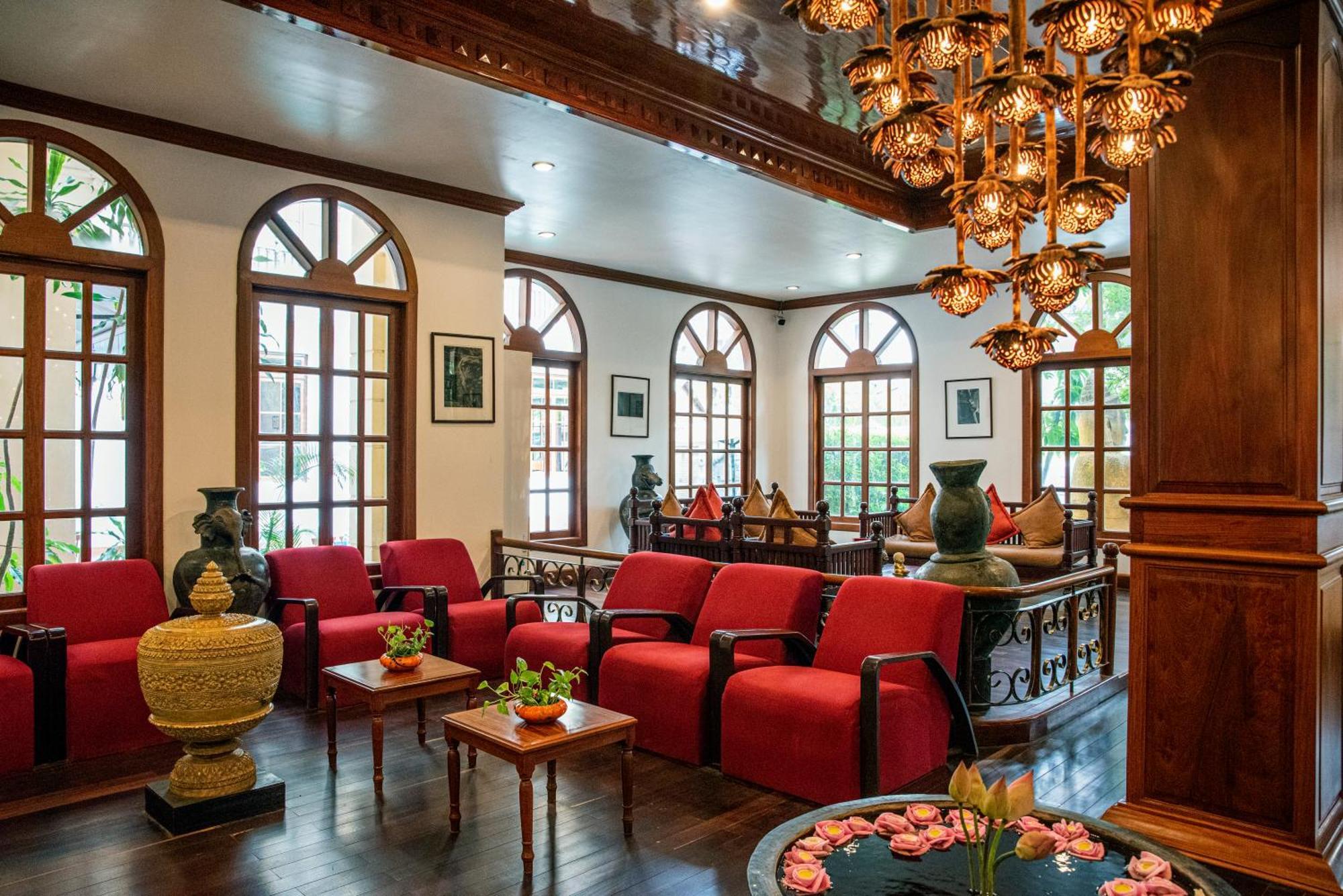 The Suite By Royal Crown Hotel Siem Reap Exterior foto