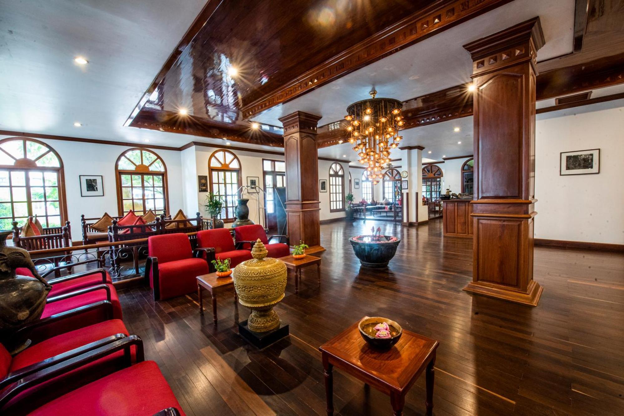 The Suite By Royal Crown Hotel Siem Reap Exterior foto
