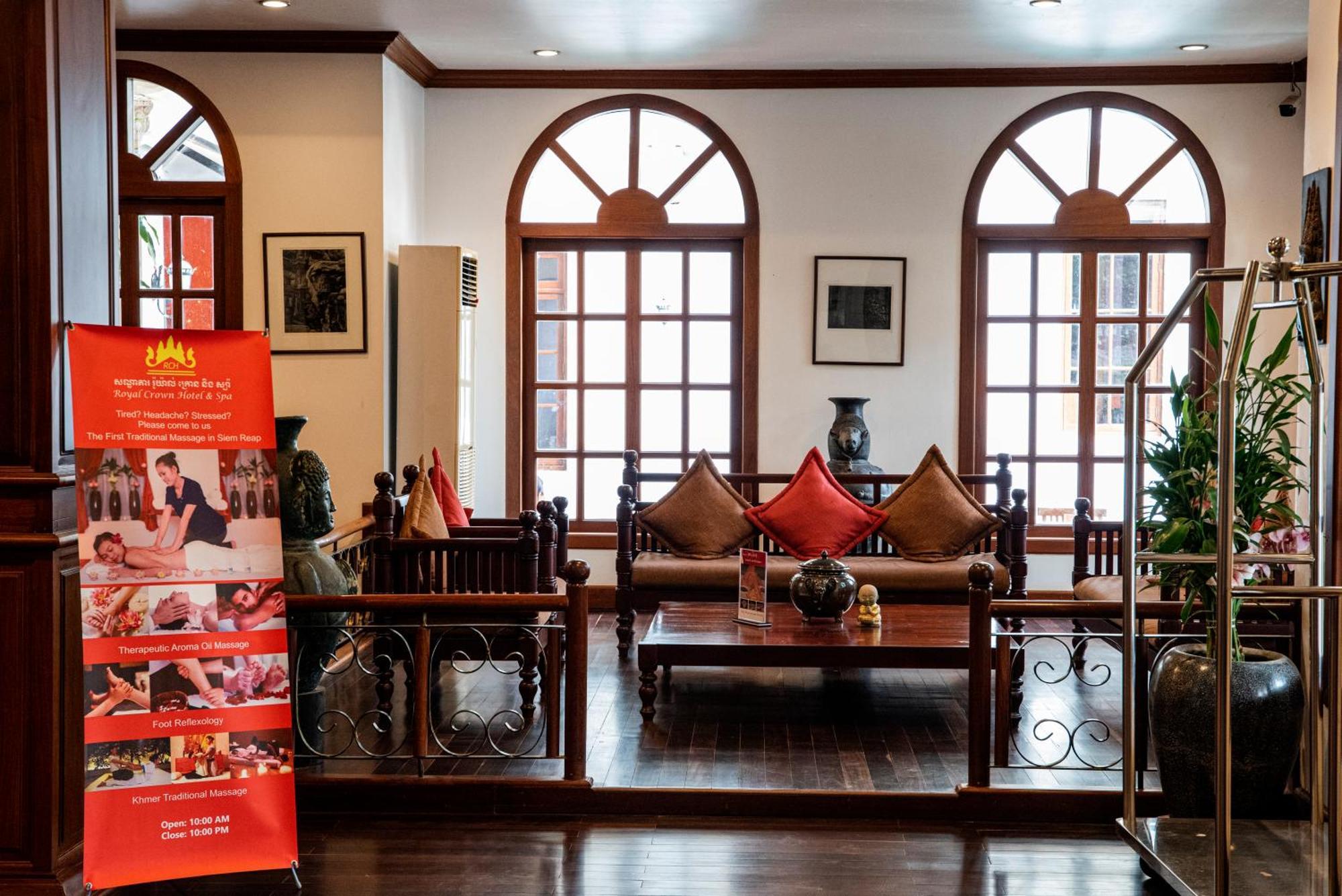 The Suite By Royal Crown Hotel Siem Reap Exterior foto